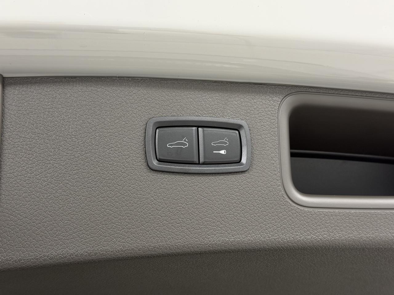 2026 Porsche Macan Newark DE