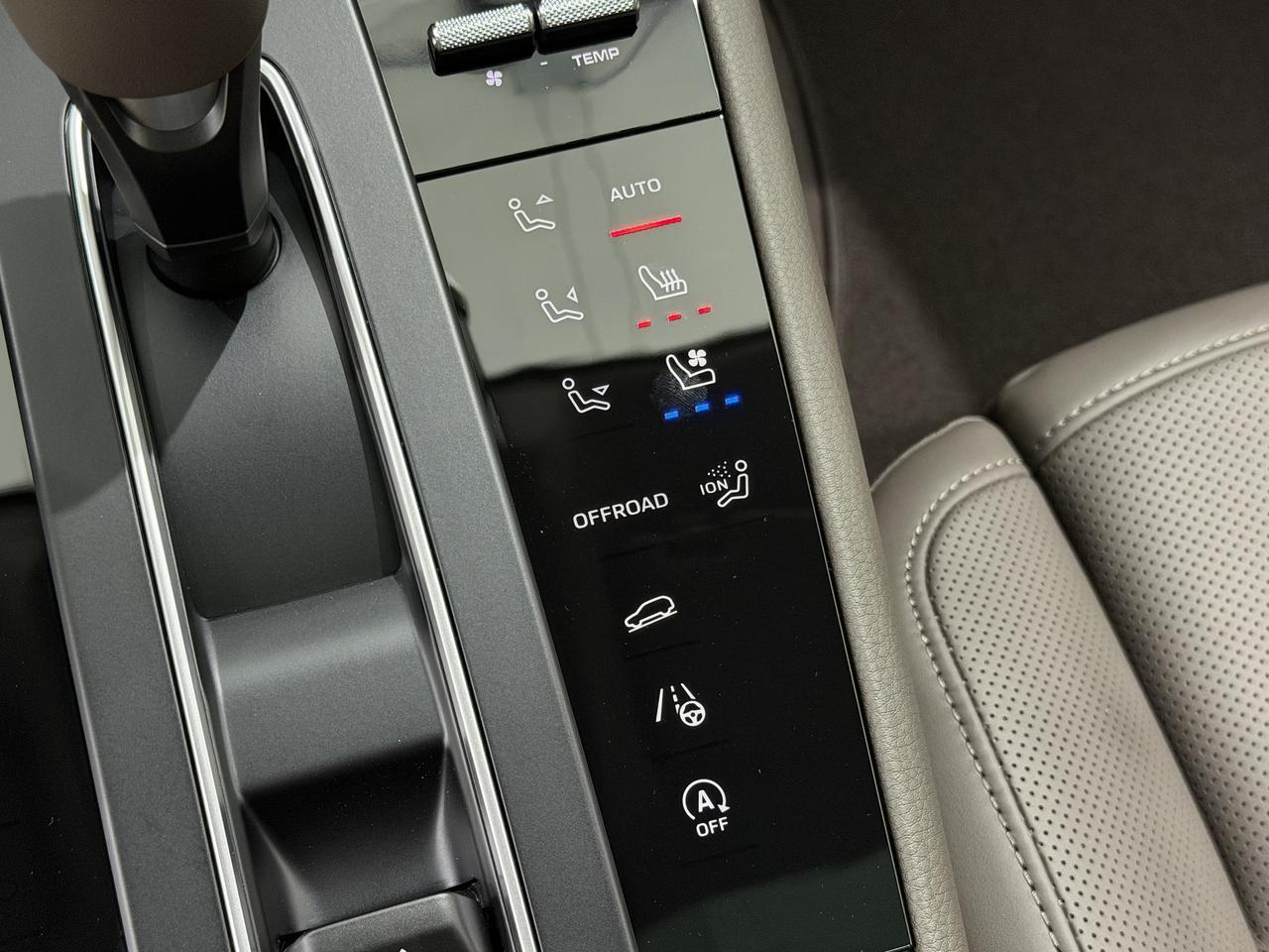 2026 Porsche Macan Newark DE