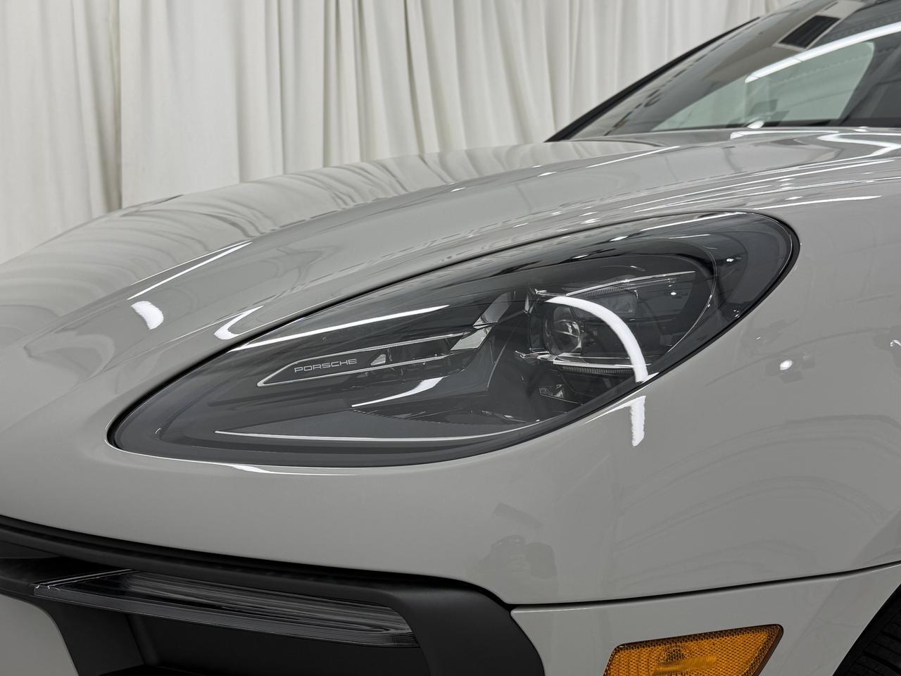 2026 Porsche Macan Newark DE