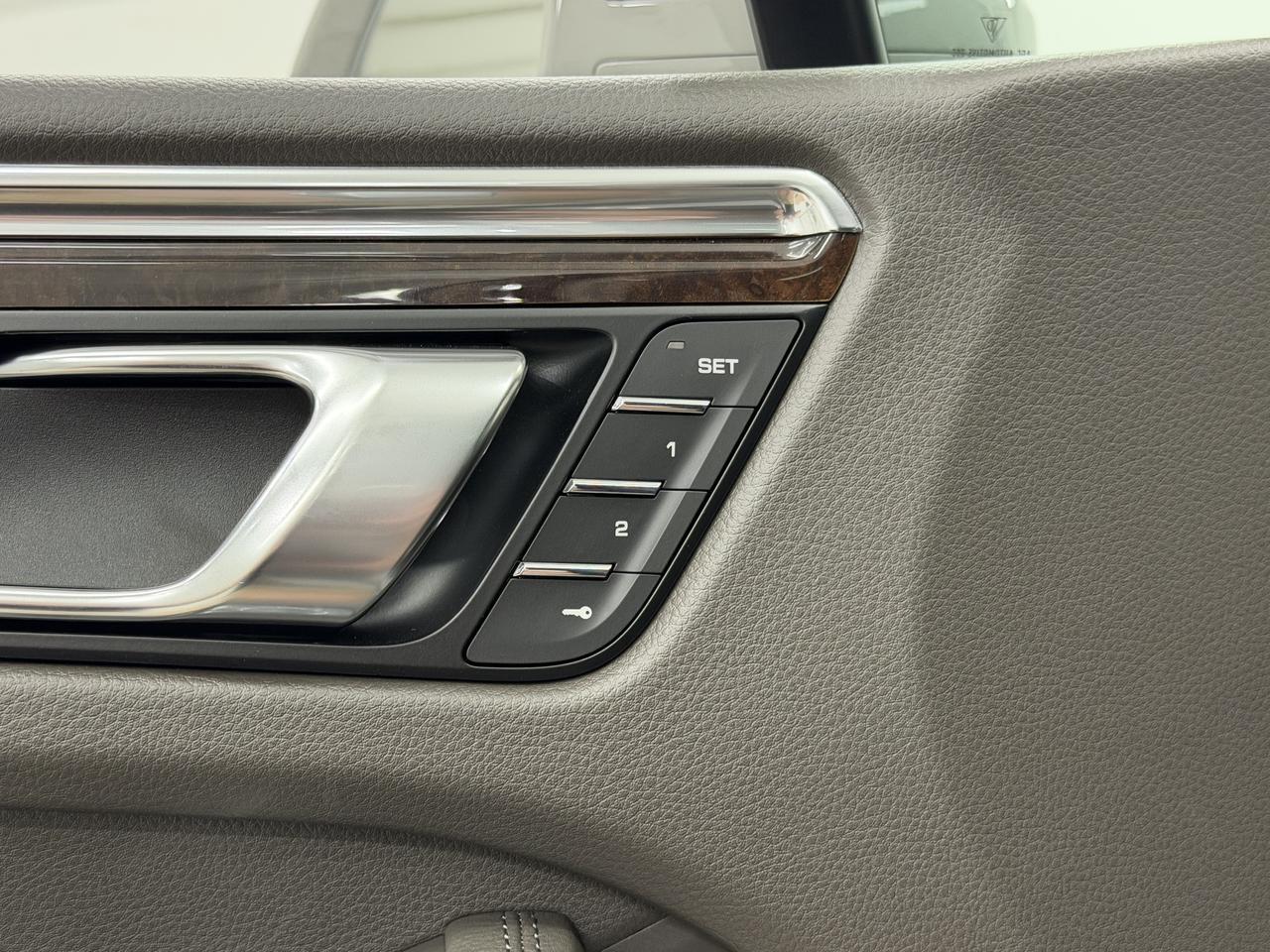 2026 Porsche Macan Newark DE