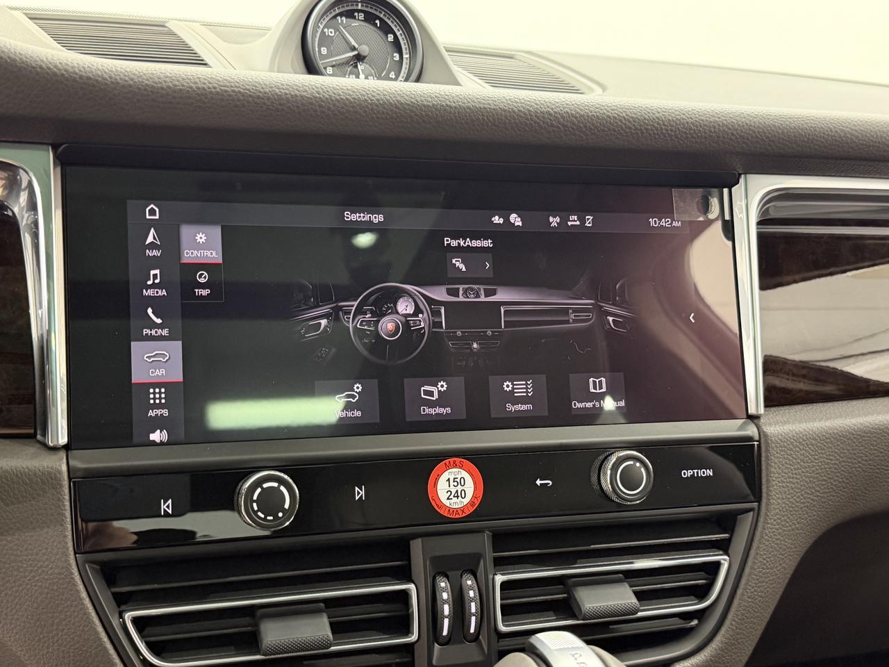2026 Porsche Macan Newark DE
