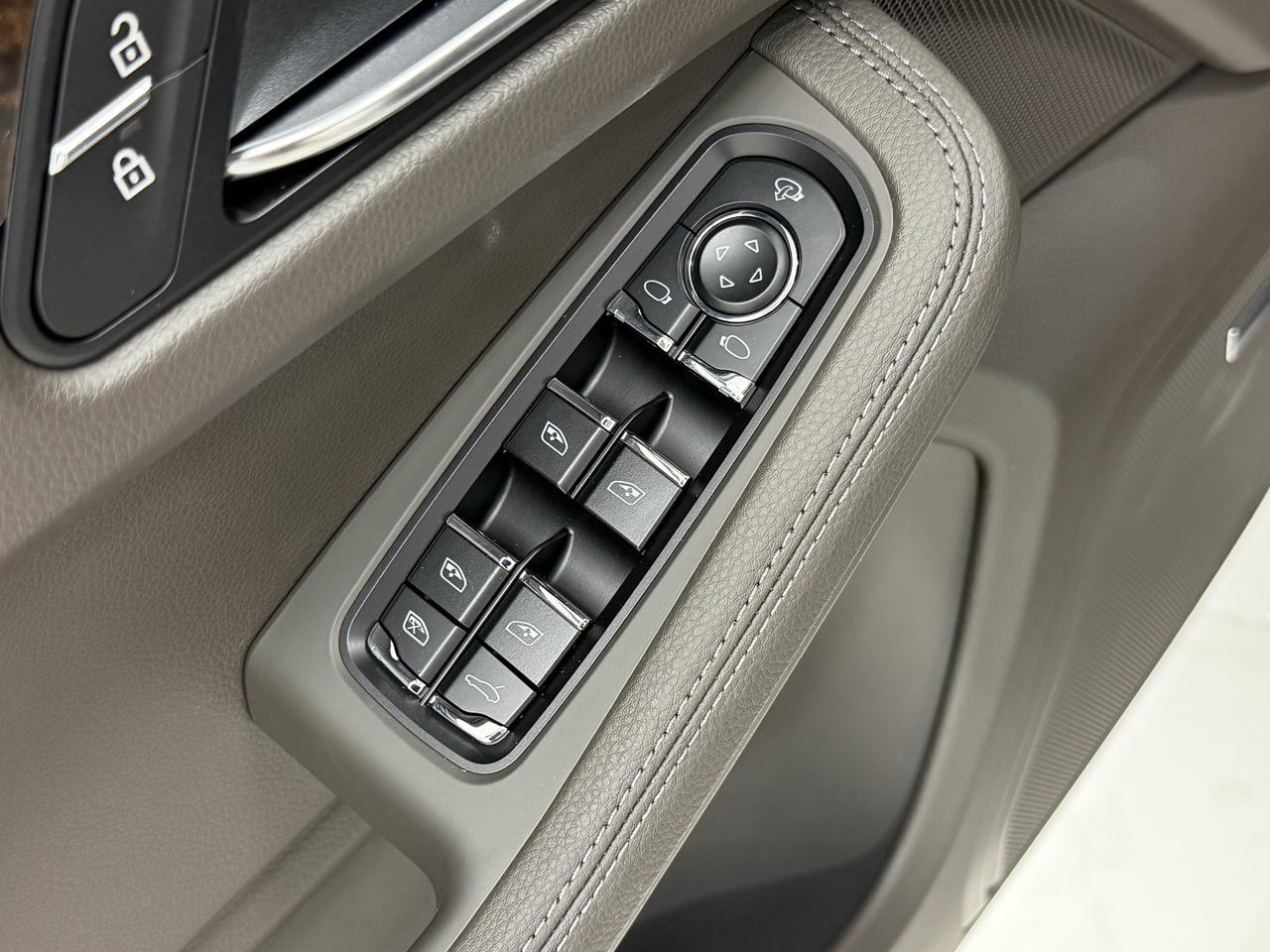 2026 Porsche Macan Newark DE