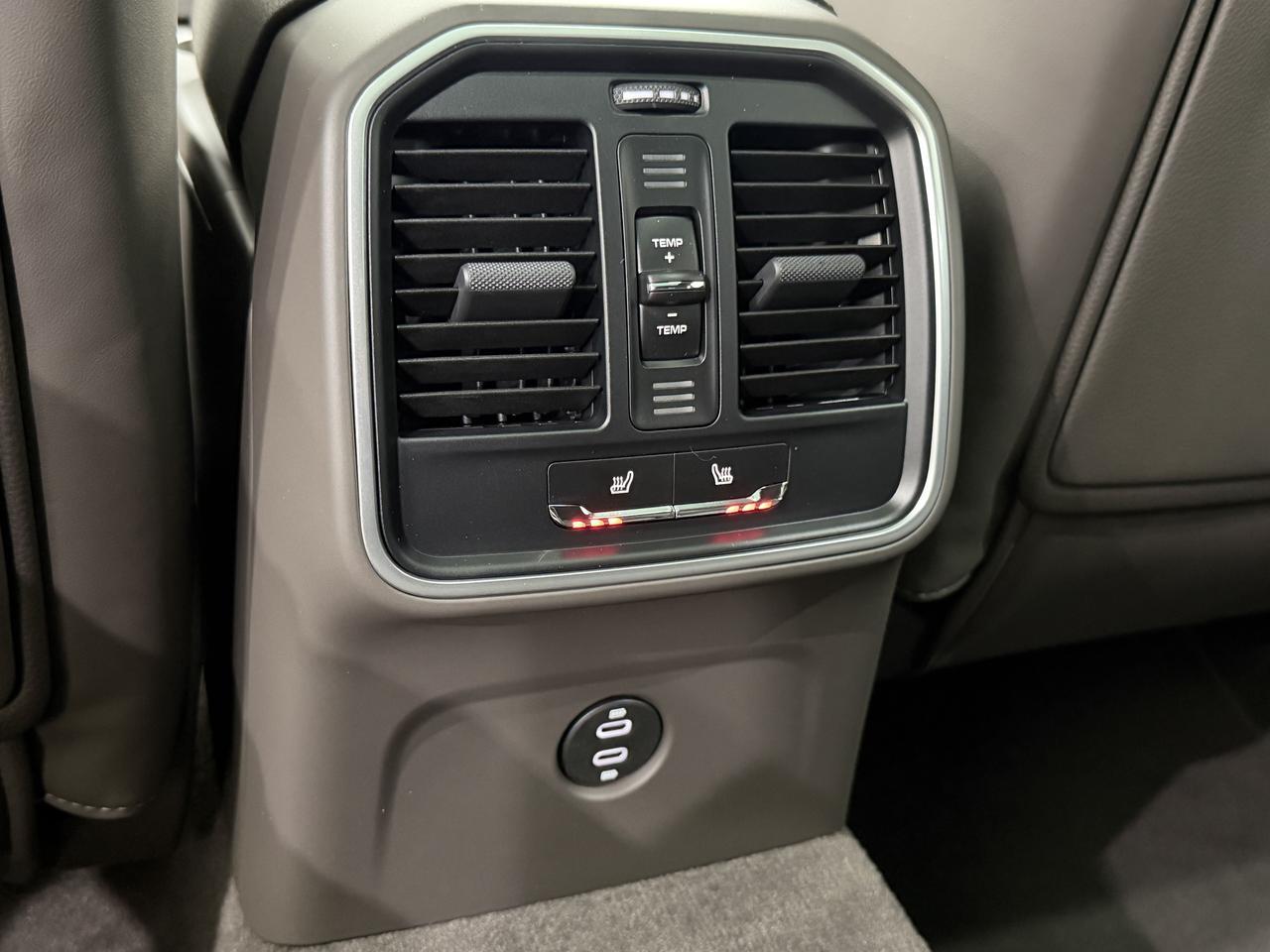 2026 Porsche Macan Newark DE