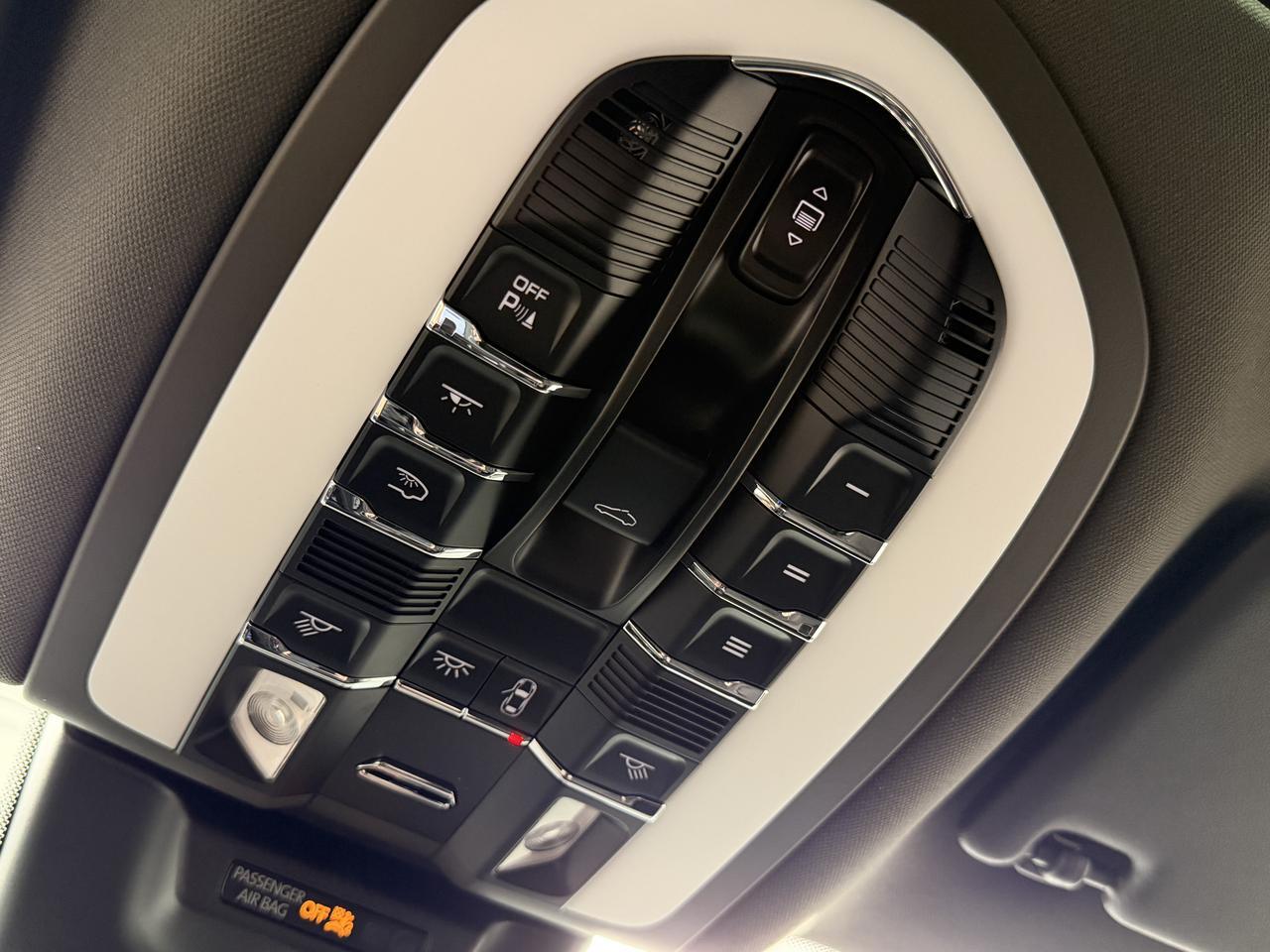 2026 Porsche Macan Newark DE