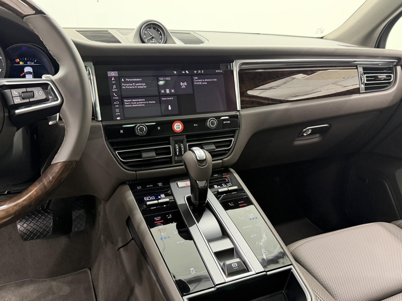2026 Porsche Macan Newark DE