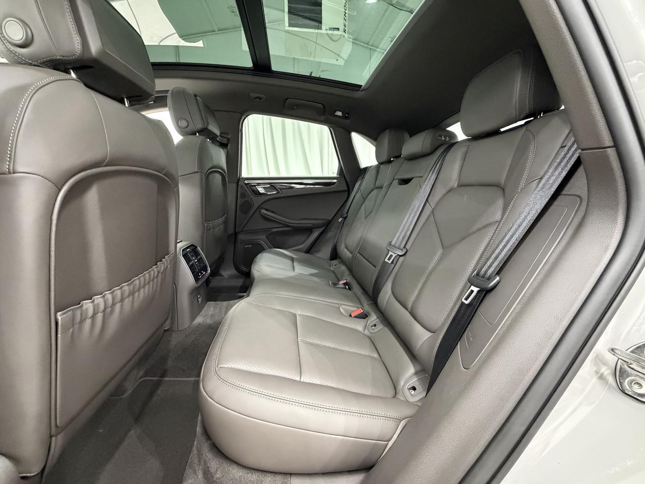 2026 Porsche Macan Newark DE
