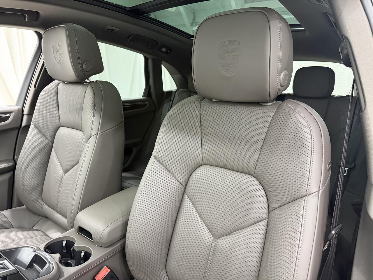 2026 Porsche Macan Newark DE