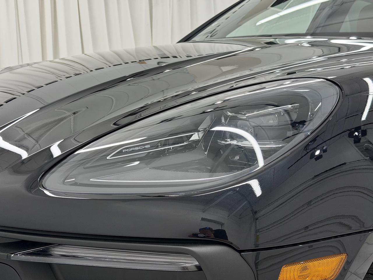 2026 Porsche Macan Newark DE