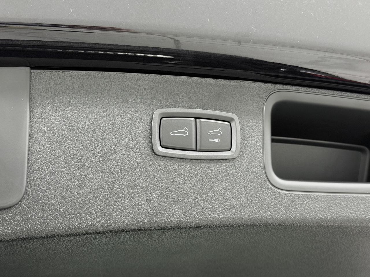 2026 Porsche Macan Newark DE