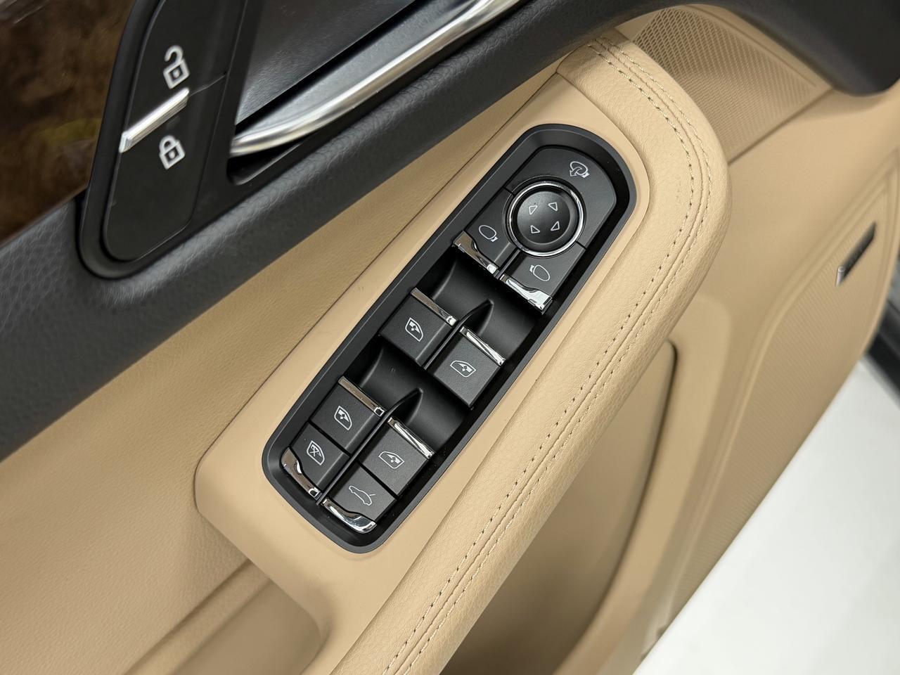 2026 Porsche Macan Newark DE