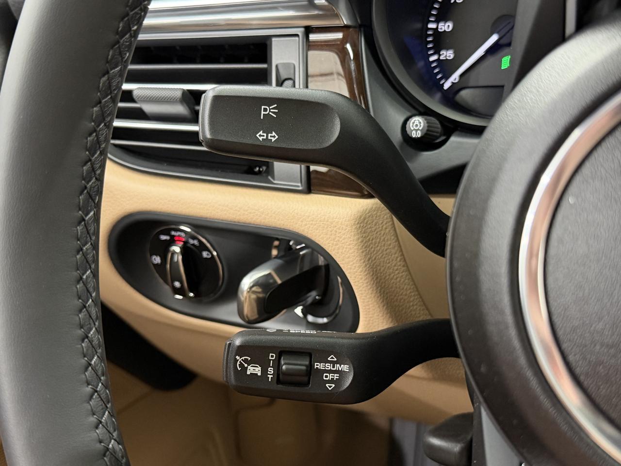 2026 Porsche Macan Newark DE