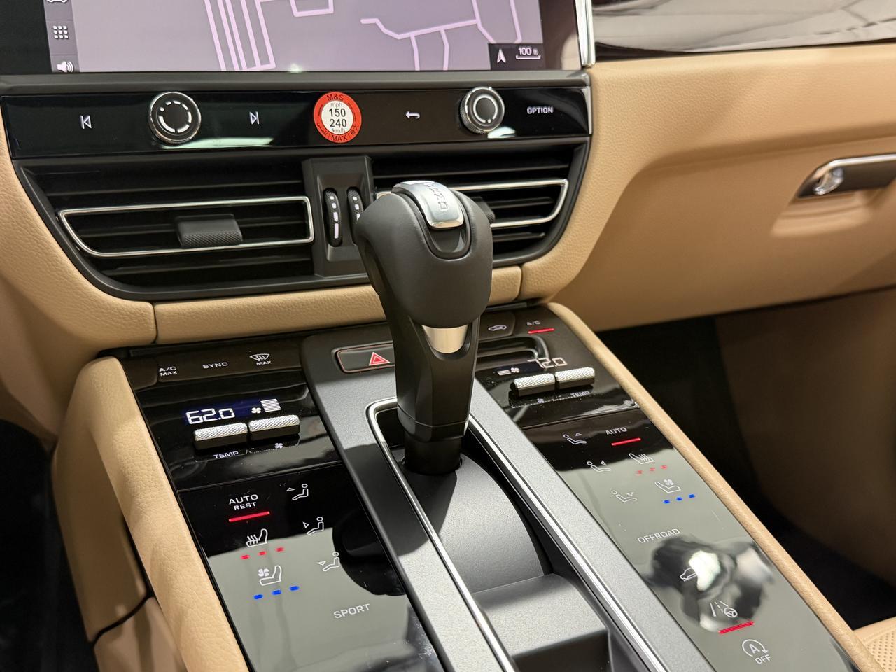 2026 Porsche Macan Newark DE