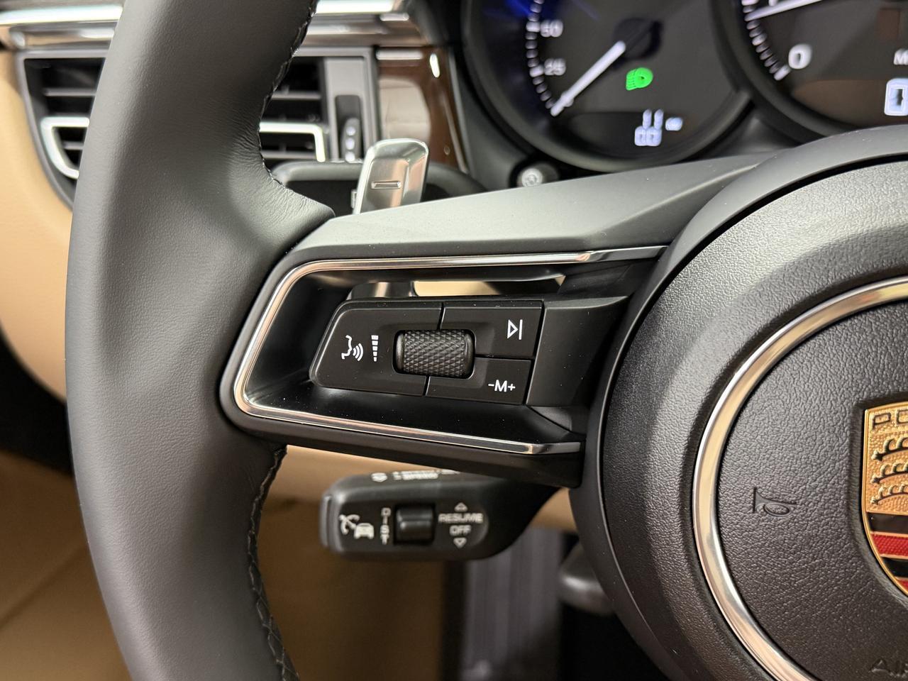 2026 Porsche Macan Newark DE
