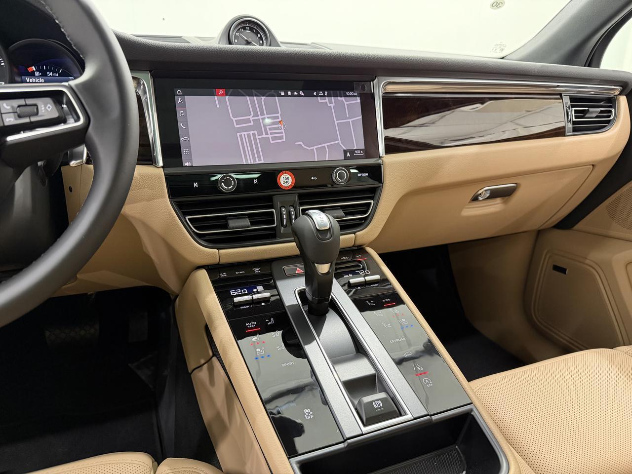 2026 Porsche Macan Newark DE