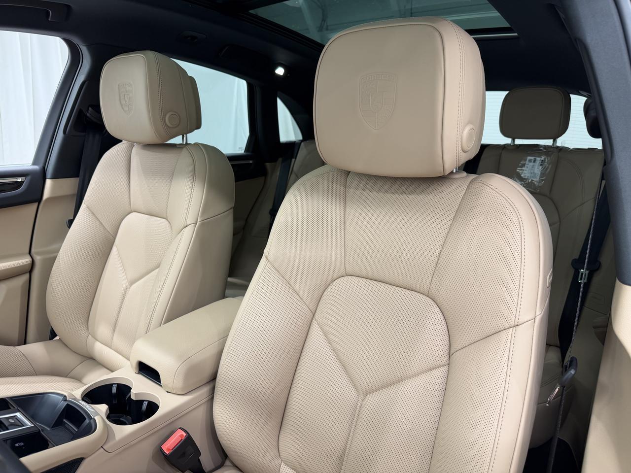 2026 Porsche Macan Newark DE