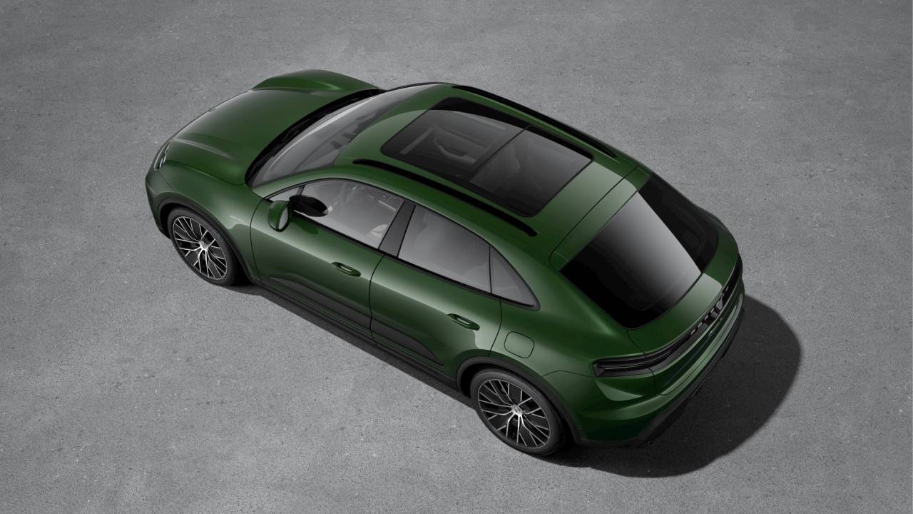 2026 Porsche Macan Newark DE