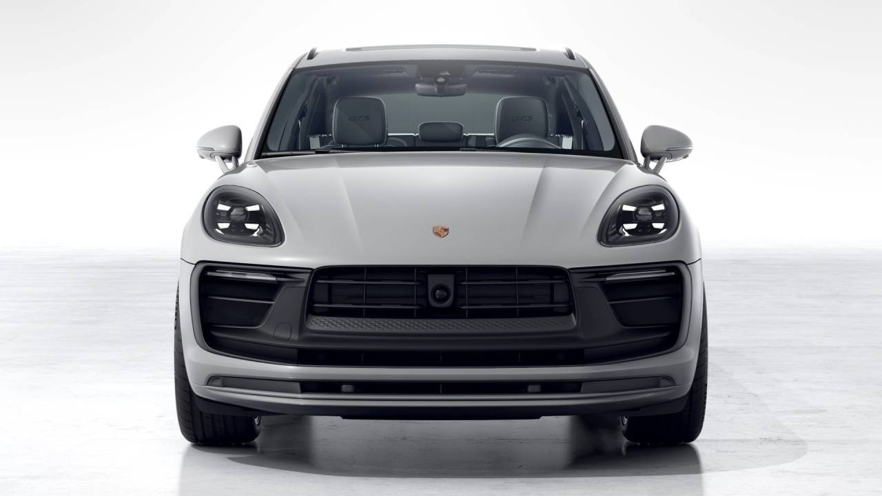 2026 Porsche Macan Newark DE