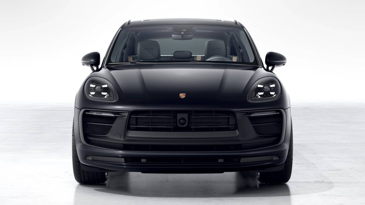 2026 Porsche Macan Newark DE