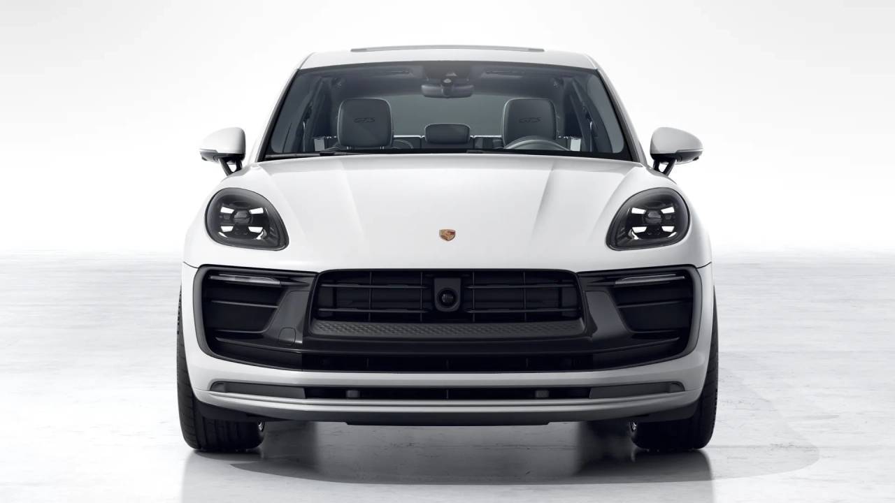 2026 Porsche Macan Newark DE