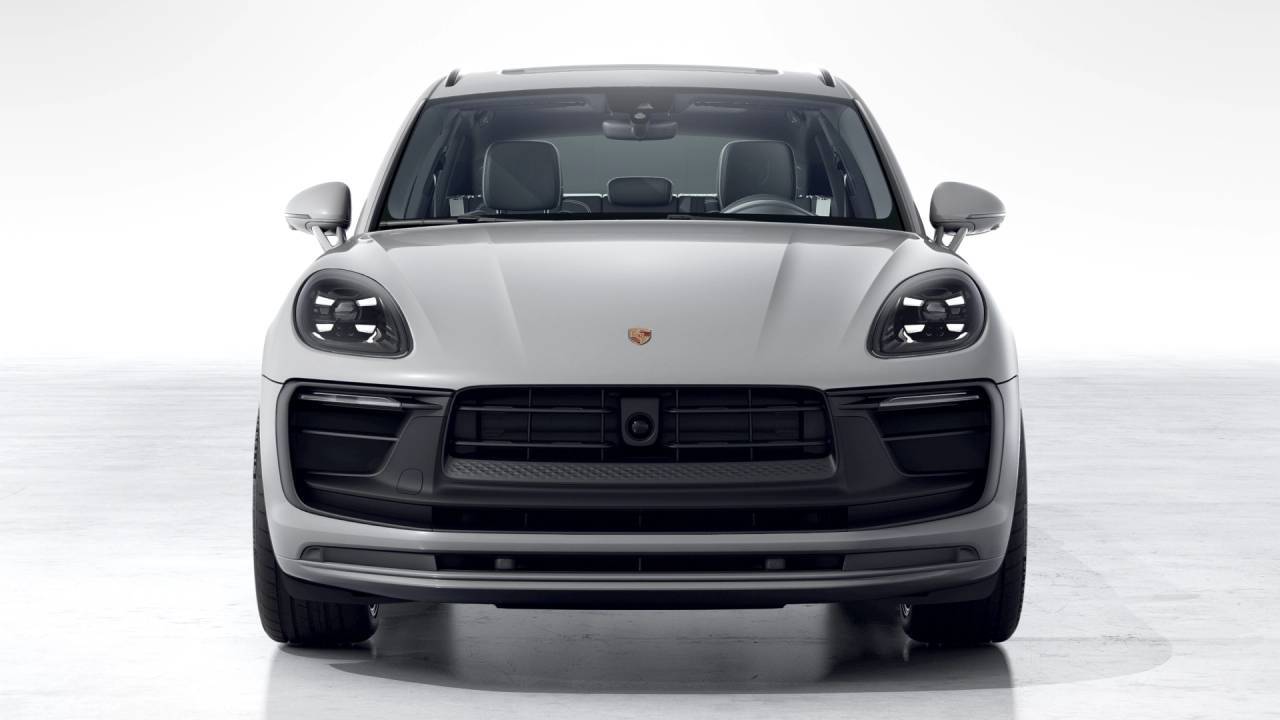 2026 Porsche Macan Newark DE