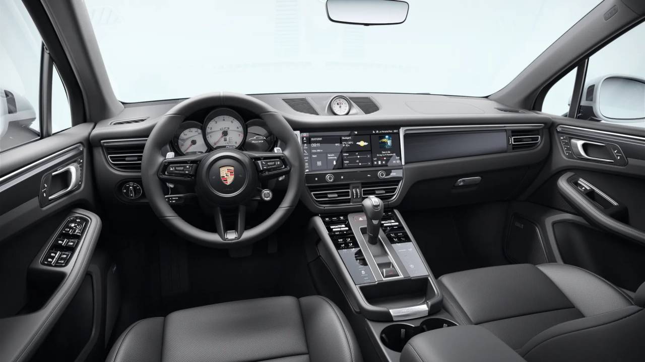 2026 Porsche Macan Newark DE