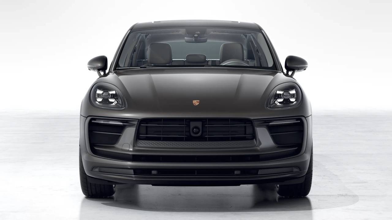 2026 Porsche Macan Newark DE