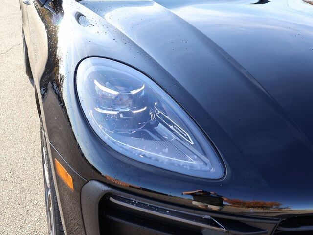 2026 Porsche Macan  Oshkosh WI