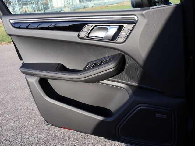 2026 Porsche Macan  Oshkosh WI