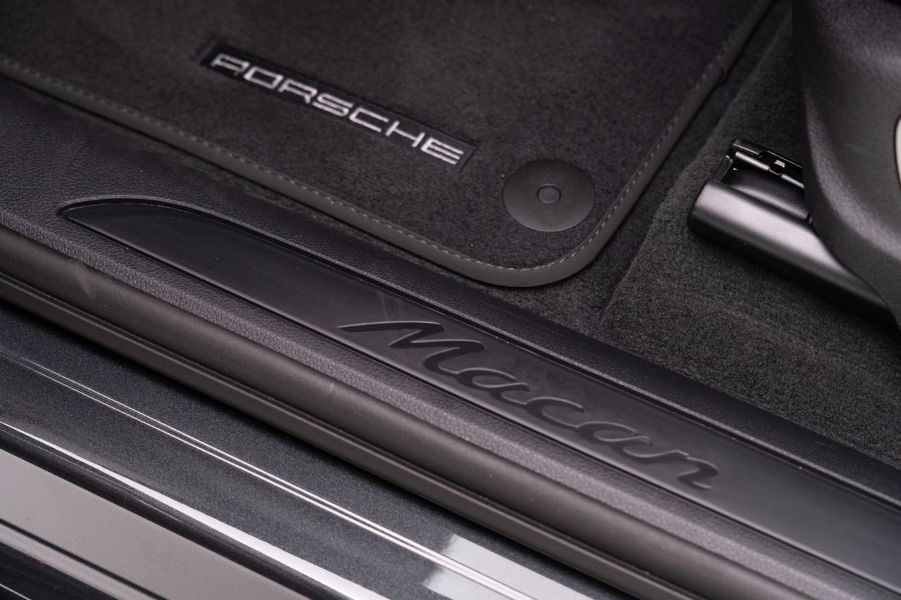 2026 Porsche Macan Pompano Beach FL