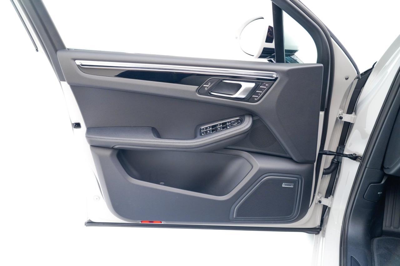 2026 Porsche Macan Pompano Beach FL