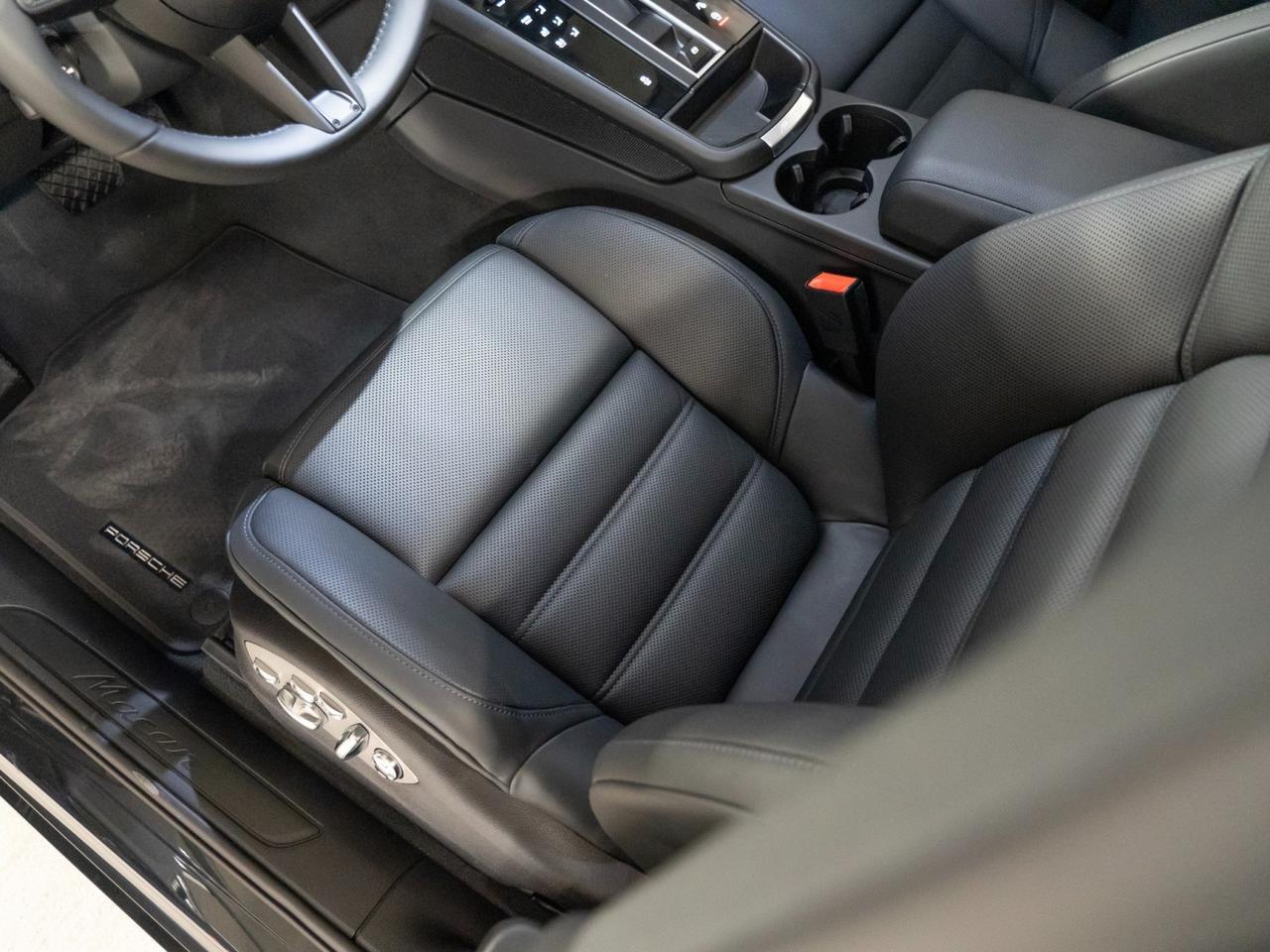 2026 Porsche Macan Pompano Beach FL
