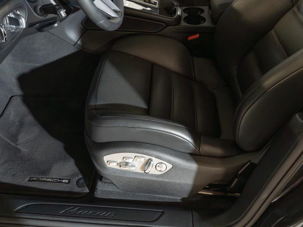 2026 Porsche Macan Pompano Beach FL