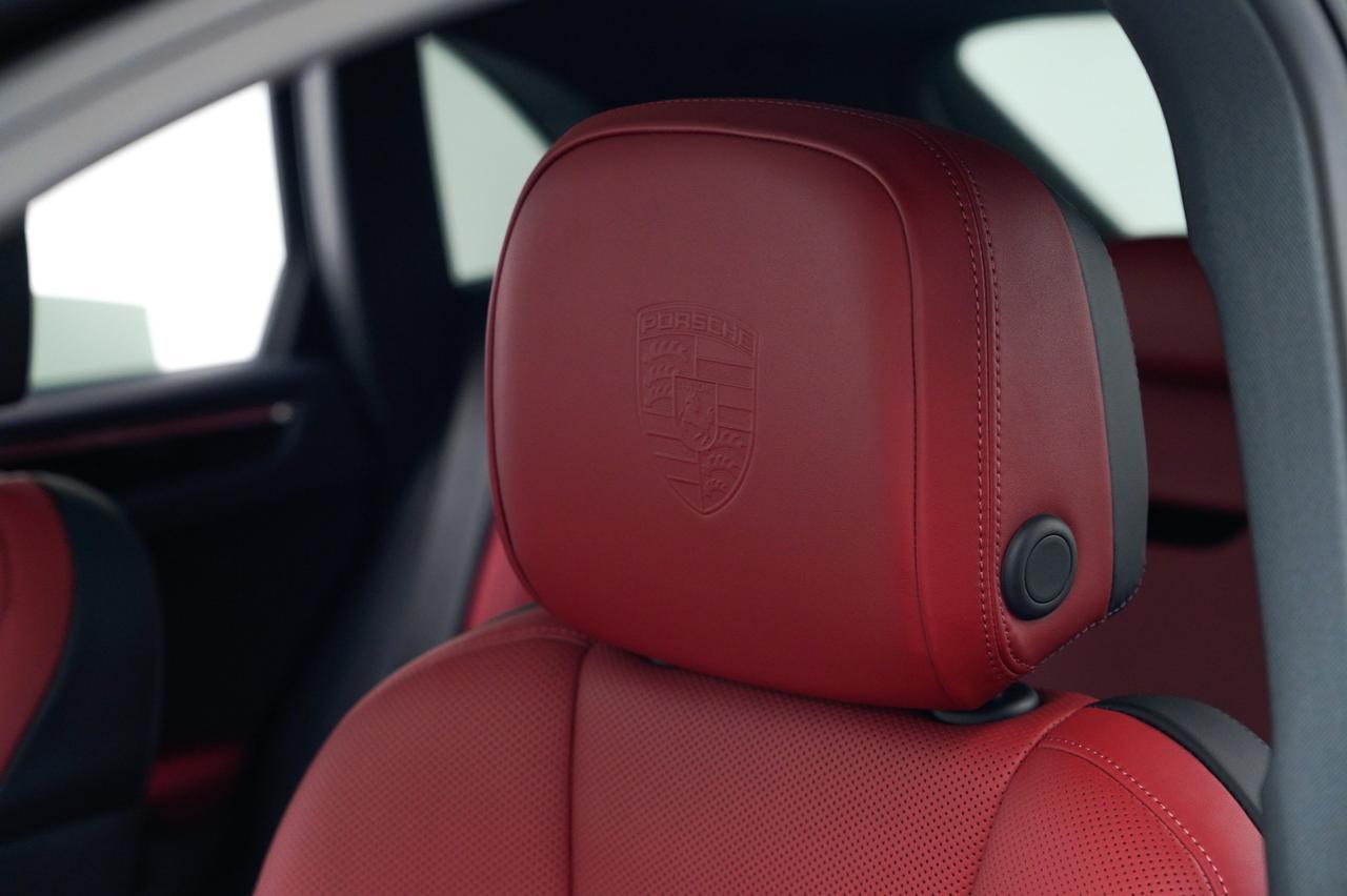 2026 Porsche Macan Pompano Beach FL