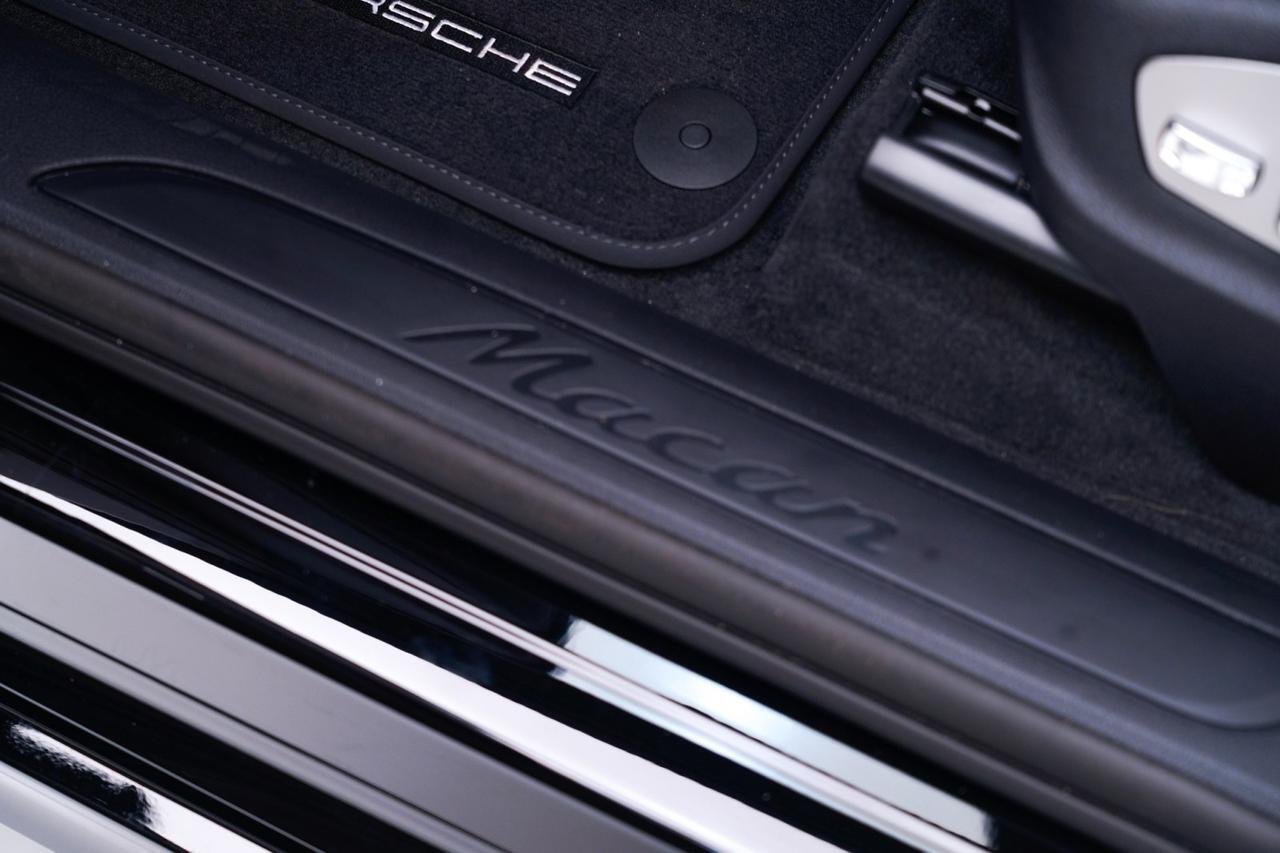 2026 Porsche Macan Pompano Beach FL