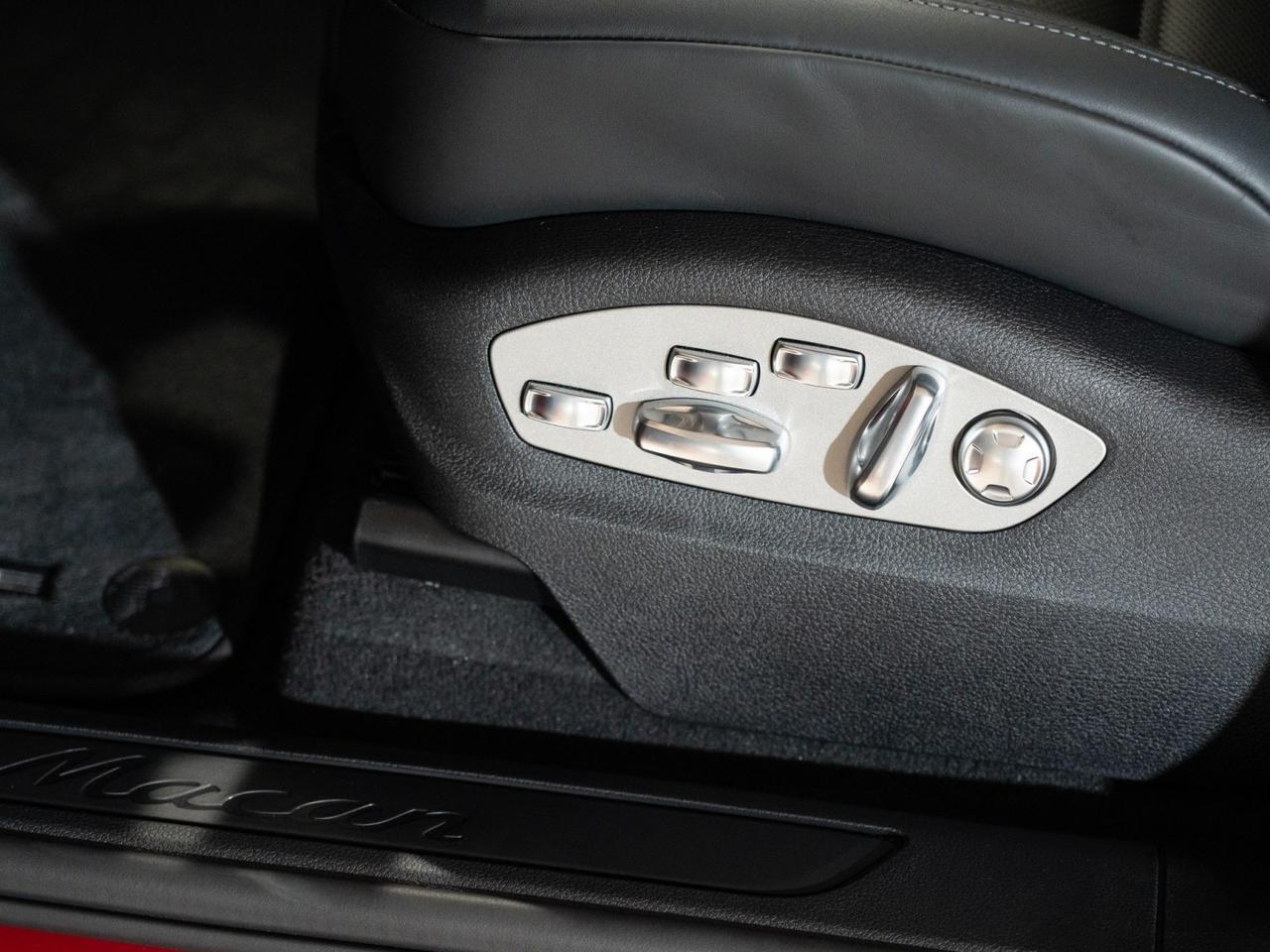 2026 Porsche Macan Pompano Beach FL