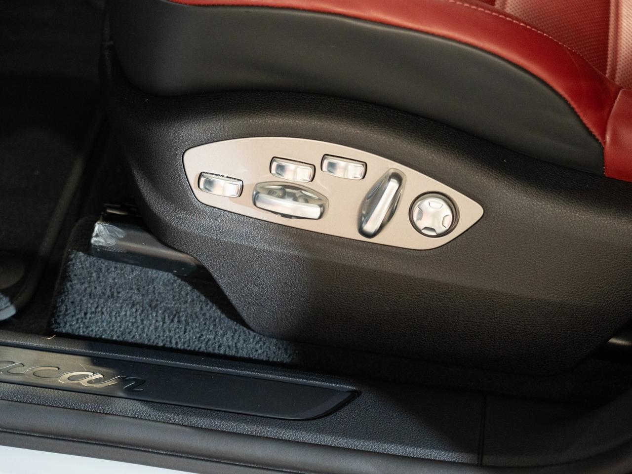 2026 Porsche Macan Pompano Beach FL