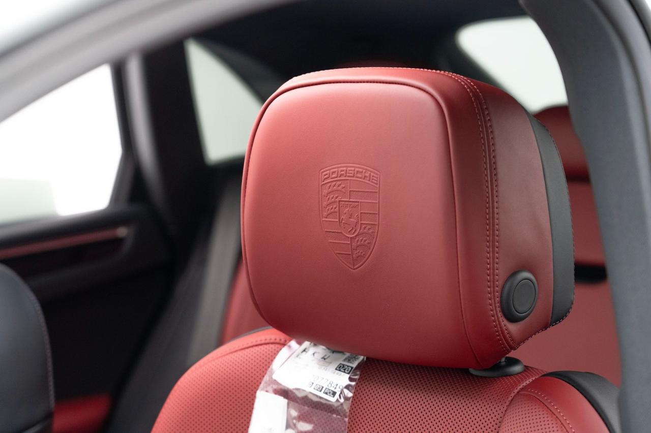 2026 Porsche Macan Pompano Beach FL