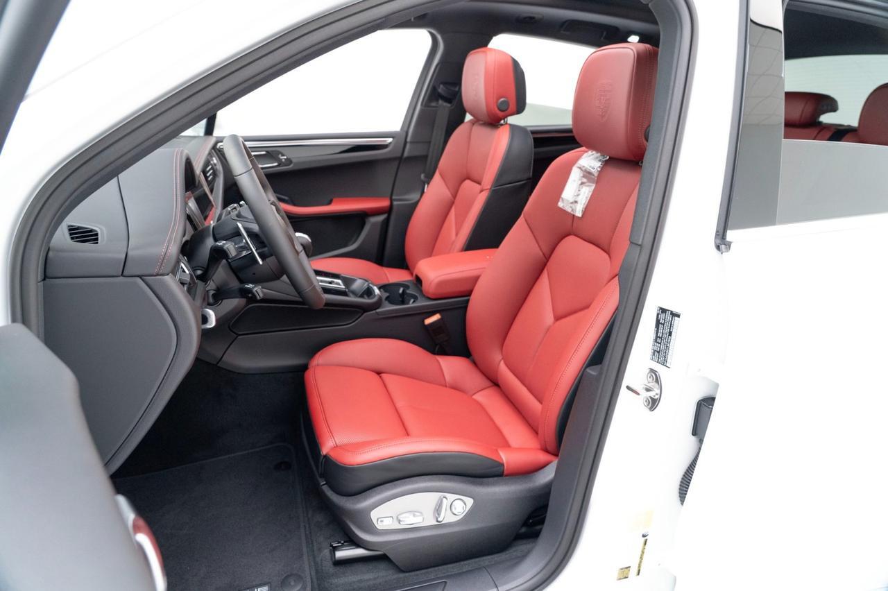 2026 Porsche Macan Pompano Beach FL