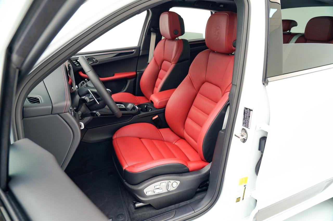 2026 Porsche Macan Pompano Beach FL