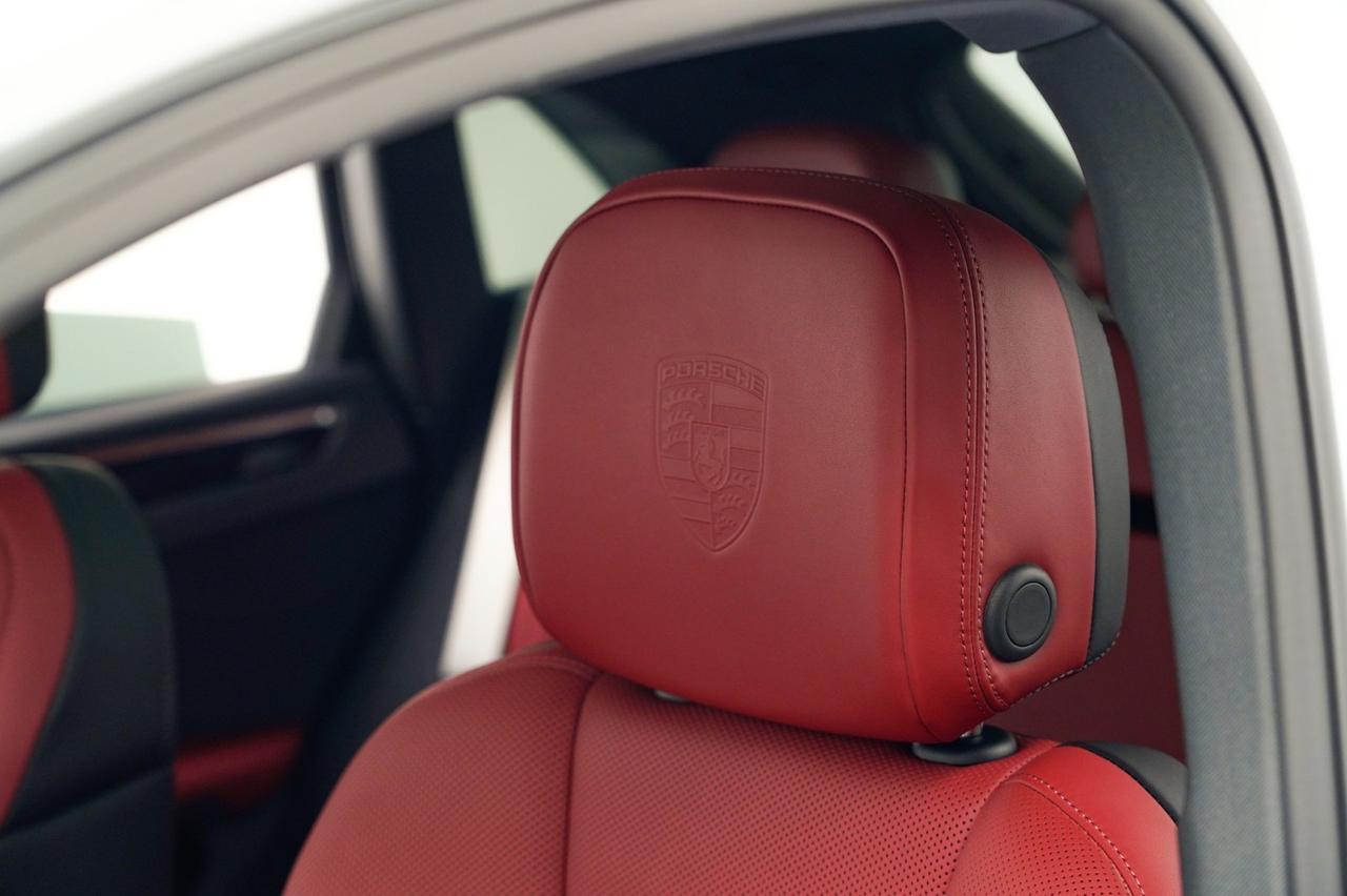 2026 Porsche Macan Pompano Beach FL