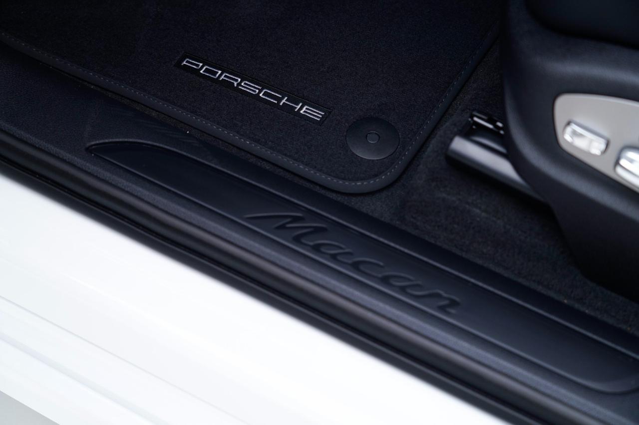 2026 Porsche Macan Pompano Beach FL