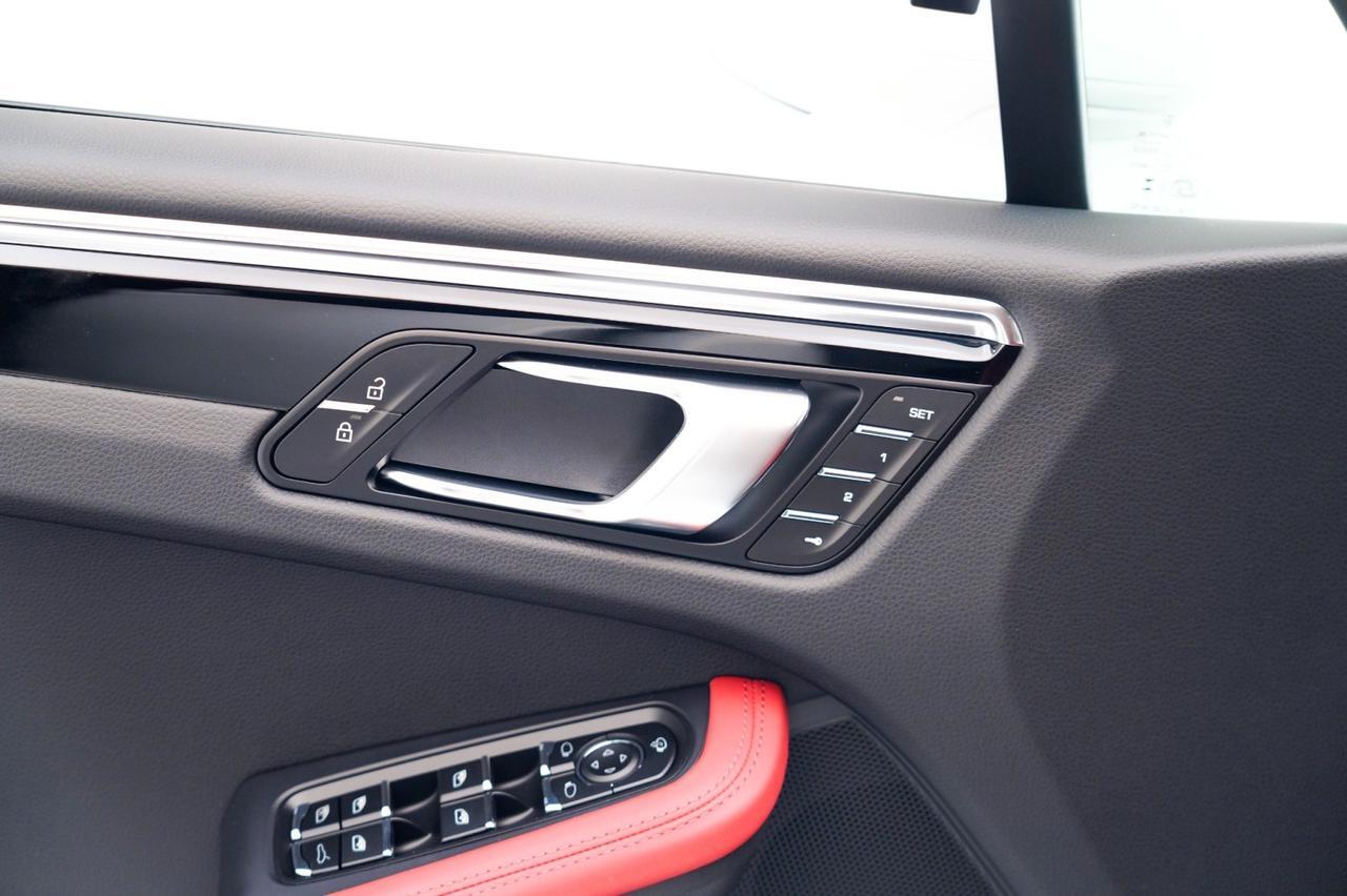 2026 Porsche Macan Pompano Beach FL