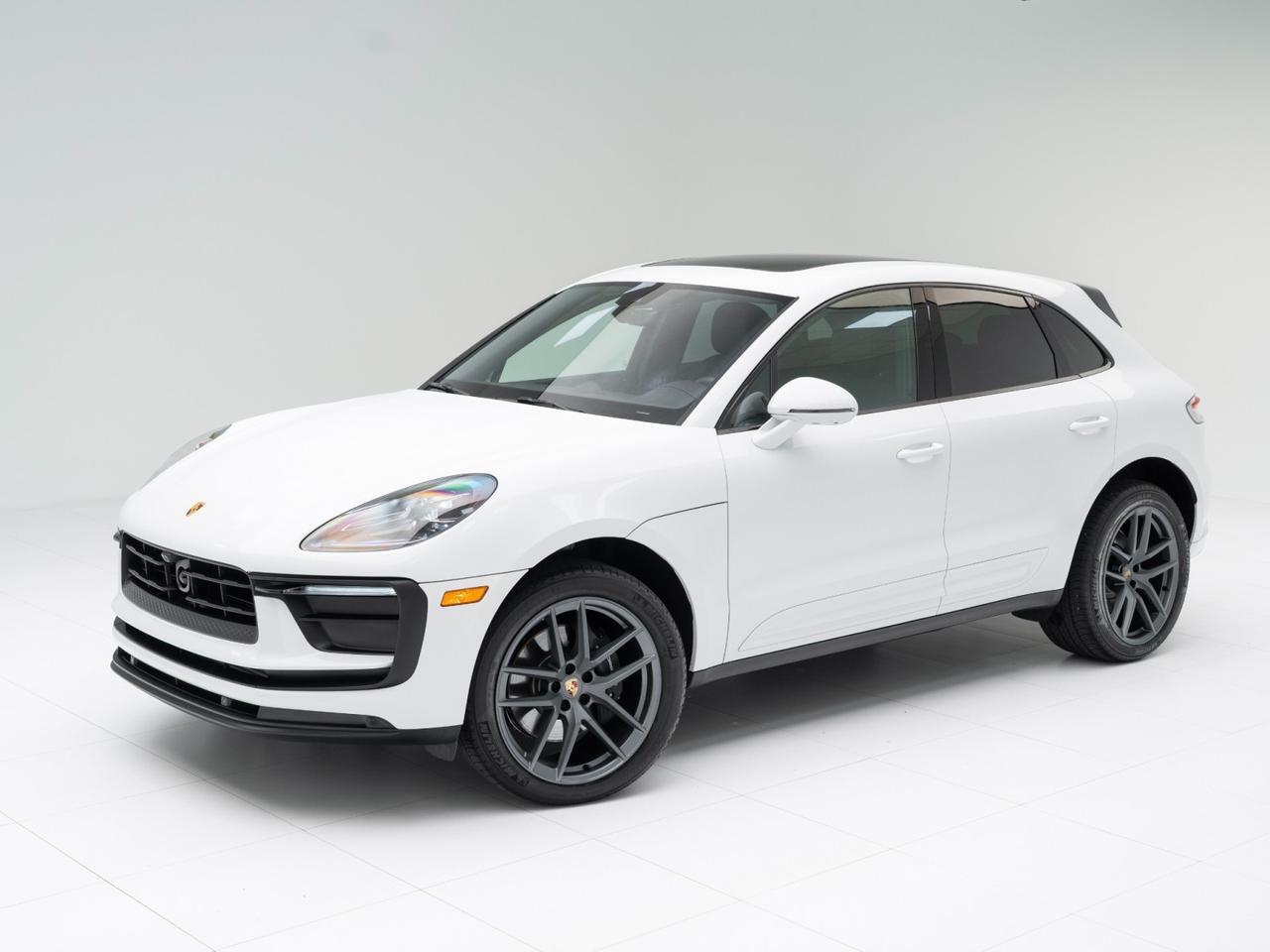 2026 Porsche Macan's photo