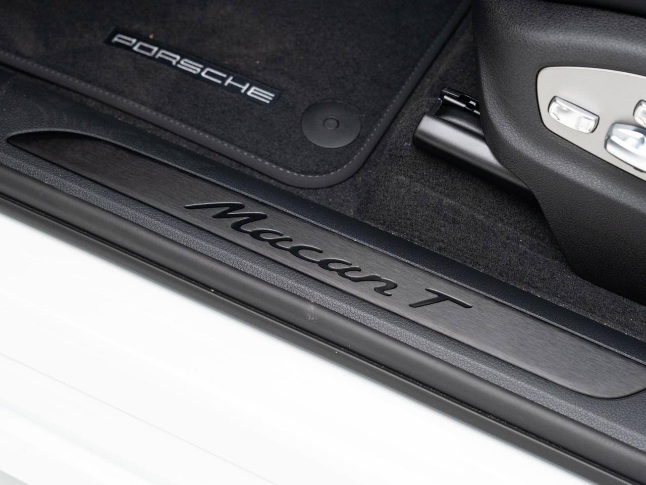 2026 Porsche Macan Pompano Beach FL