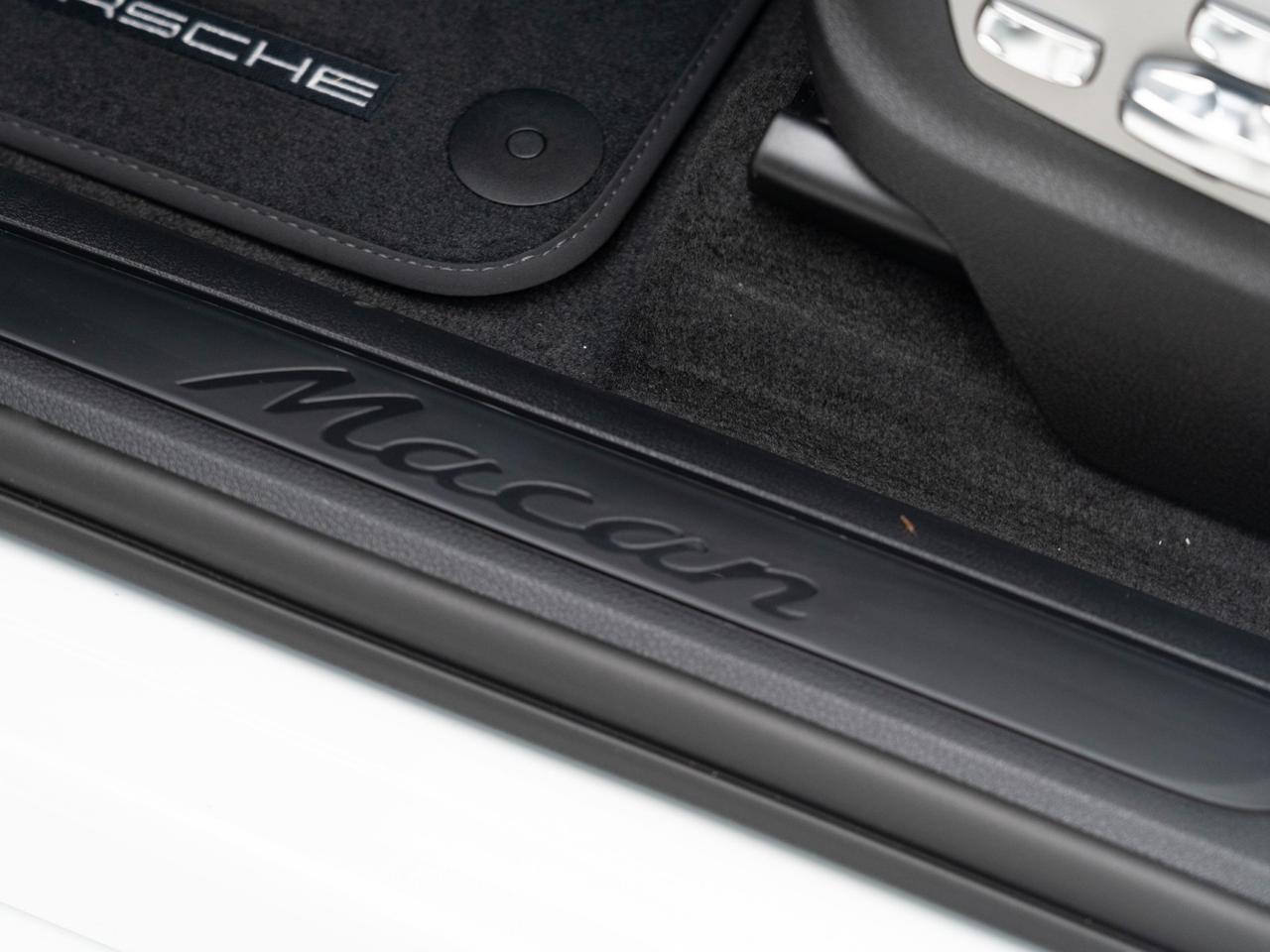 2026 Porsche Macan Pompano Beach FL