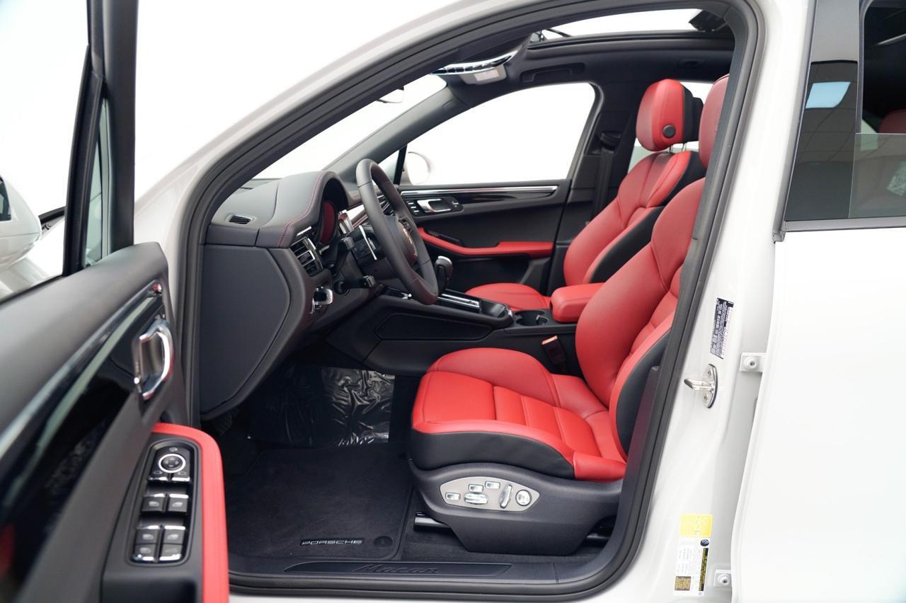 2026 Porsche Macan Pompano Beach FL