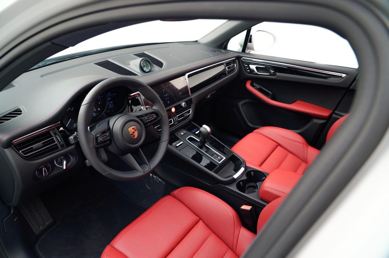 2026 Porsche Macan Pompano Beach FL