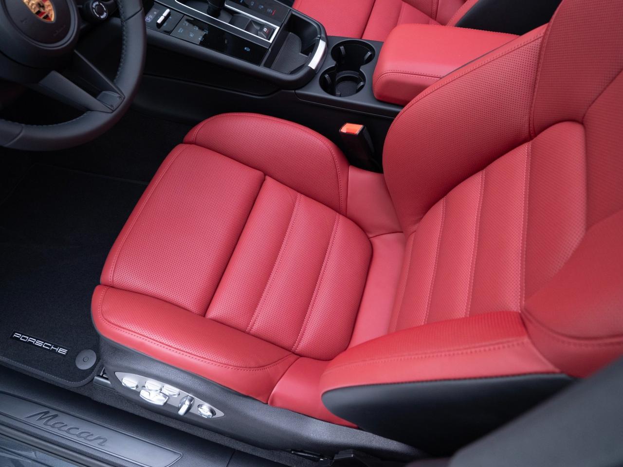 2026 Porsche Macan Pompano Beach FL