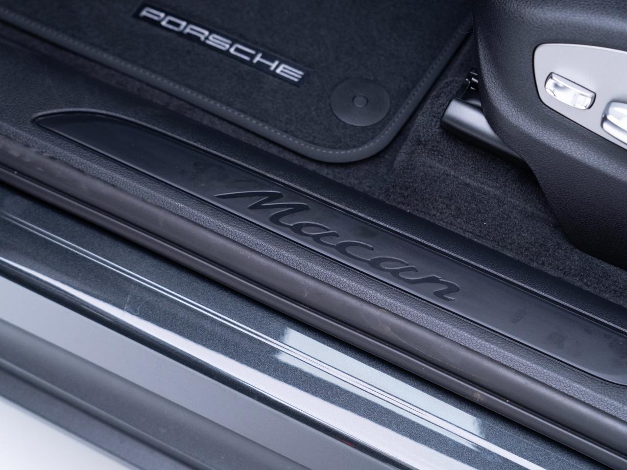 2026 Porsche Macan Pompano Beach FL