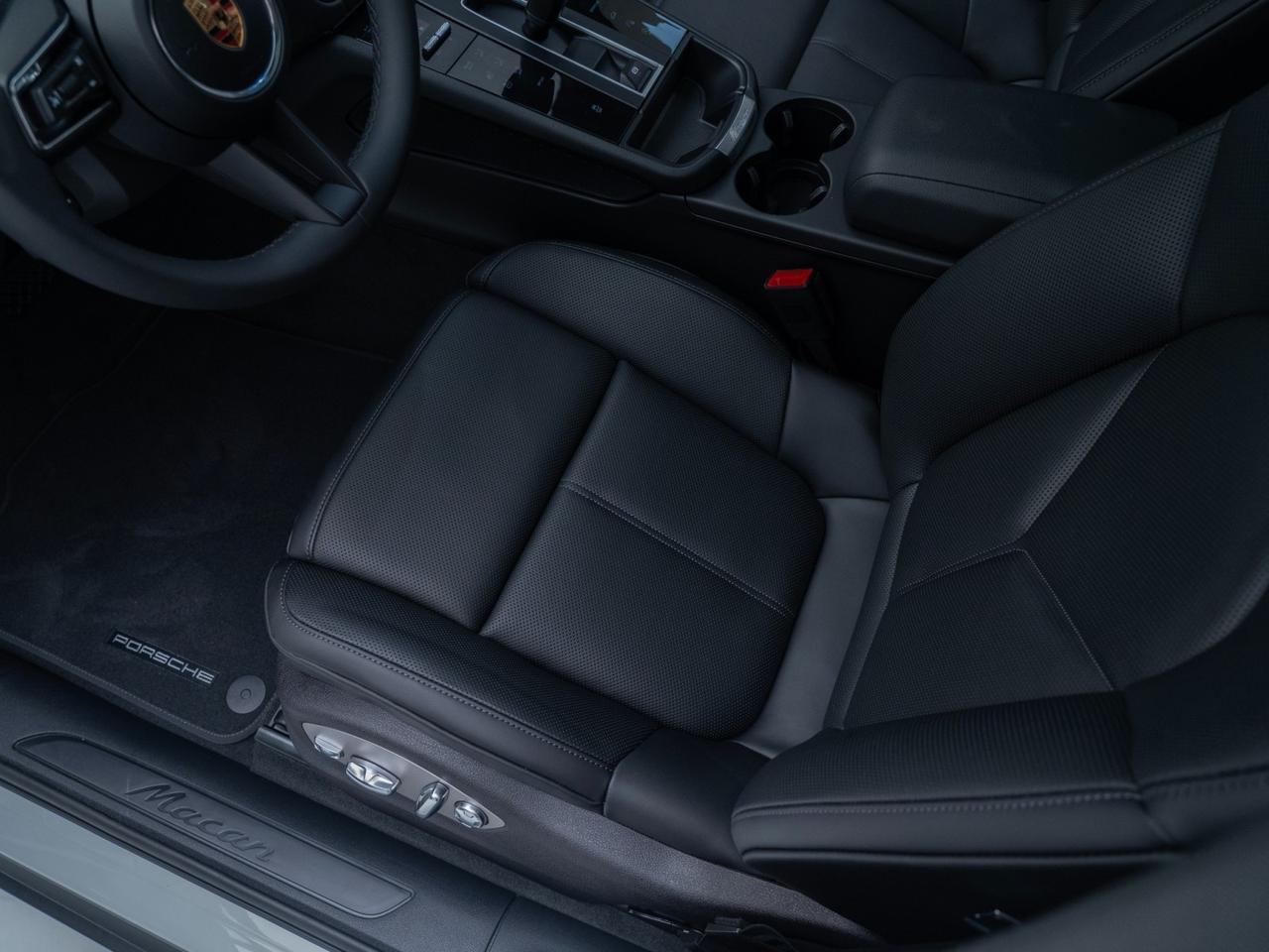 2026 Porsche Macan Pompano Beach FL